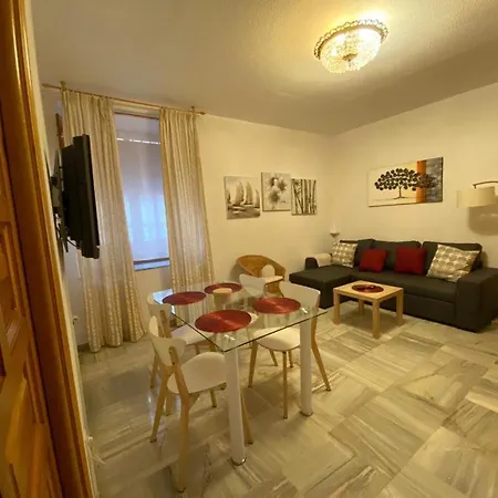 Centro Esencia Cordobesa. Mezquita Apartment *