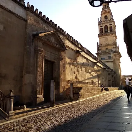 Centro Esencia Cordobesa. Mezquita Apartmán *